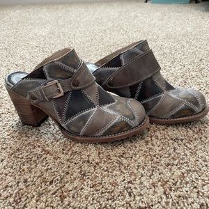 Freebird By Steven. Grey Multi Beetle